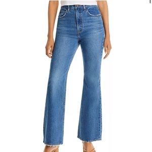 Levi’s Ribcage Flare Jeans 👖🍀🪄